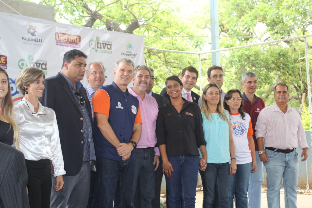 Bernardinho e representantes dos parceiros fazem abertura oficial dos dois Núcleos Lagoa Santa do projeto Vôlei em Rede. Foto: Diego Neves