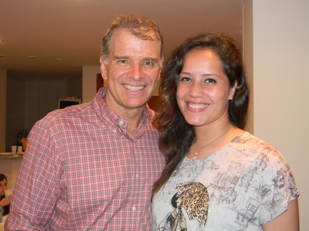 Em 2012, ainda como estagiária, Alessandra tem a oportunidade de conhecer Bernardinho, diretor presidente do Compartilhar, pessoalmente.
