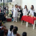 Acadêmicos de enfermagem da Universidade Potiguar realizam palestra sobre alimentação saudável no dia 31 de março.
